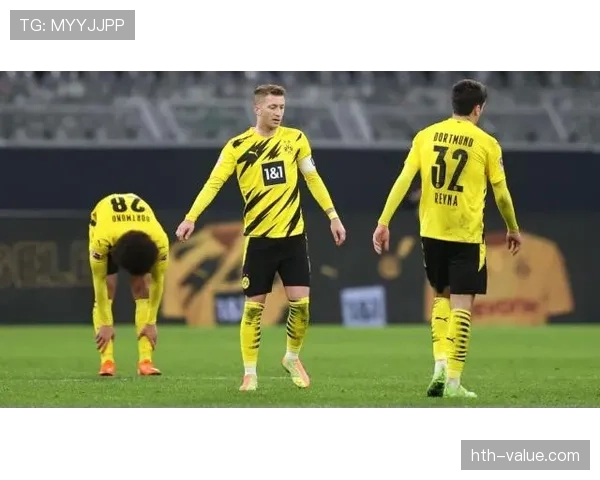 多特蒙德崩盘非偶然:年轻阵容稳定性承压,深层次问题逐步显现 多特蒙德崩盘非偶然:年轻阵容稳定性承压,深层次问题逐步显现