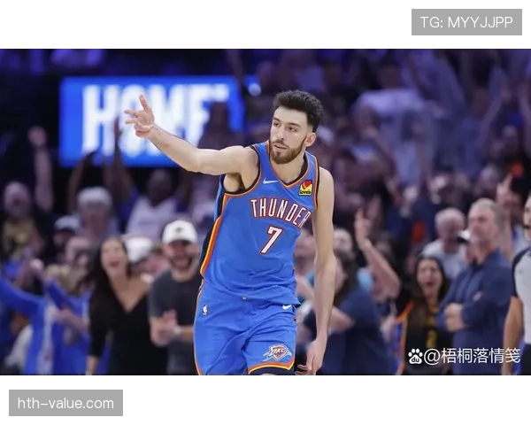 切特·霍姆格伦逐渐拉开与同届新秀篮板对比差距，展现内线统治力